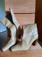 NEUE ungetragene Stiefel von Buffalo, Gr. 41 Niedersachsen - Oyten Vorschau