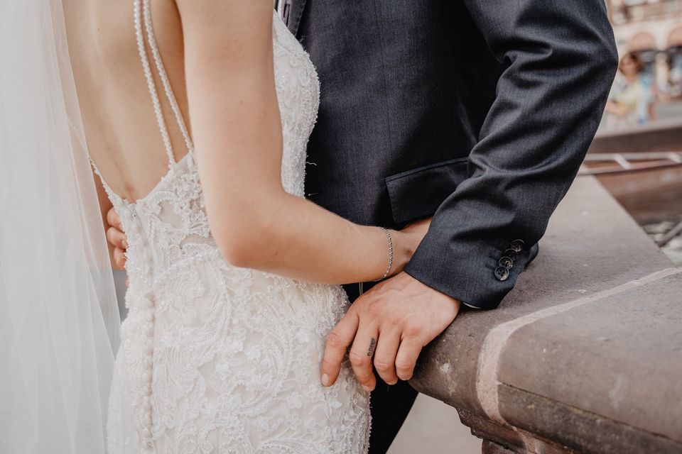 Wunderschönes Brautkleid in Gladenbach