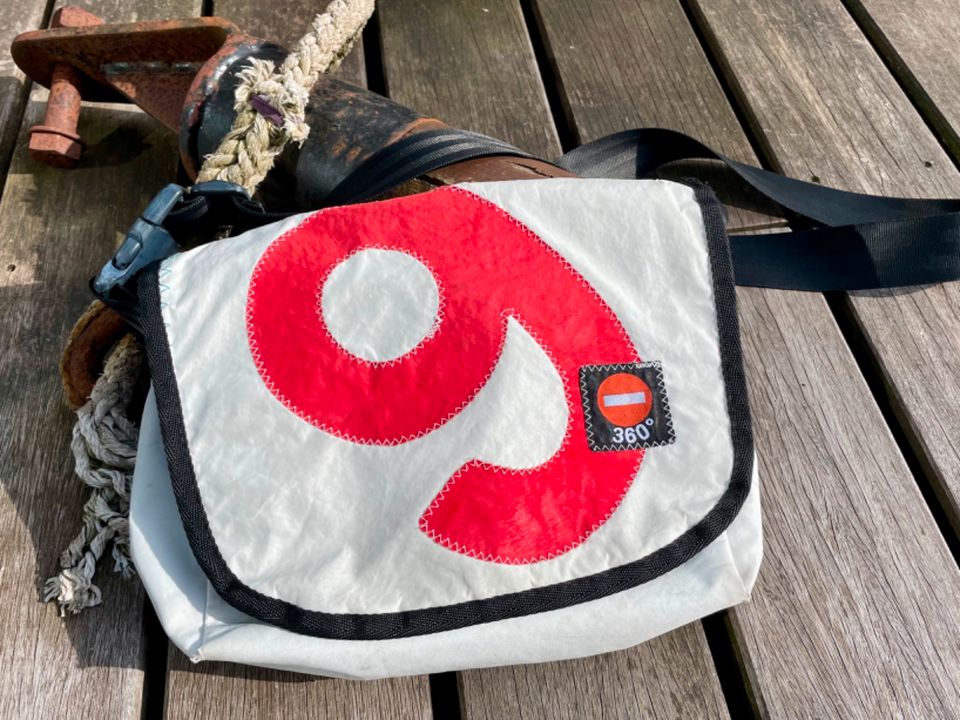 ⛵️Tasche 360 Grad original, Segeltuch recycelt, Messenger Bag in  Niedersachsen - Emden | eBay Kleinanzeigen ist jetzt Kleinanzeigen