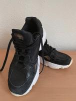 Adidas Schuhe; Größe 36,5; Sneakers; schwarz; weiße Sohle Schleswig-Holstein - Plön  Vorschau