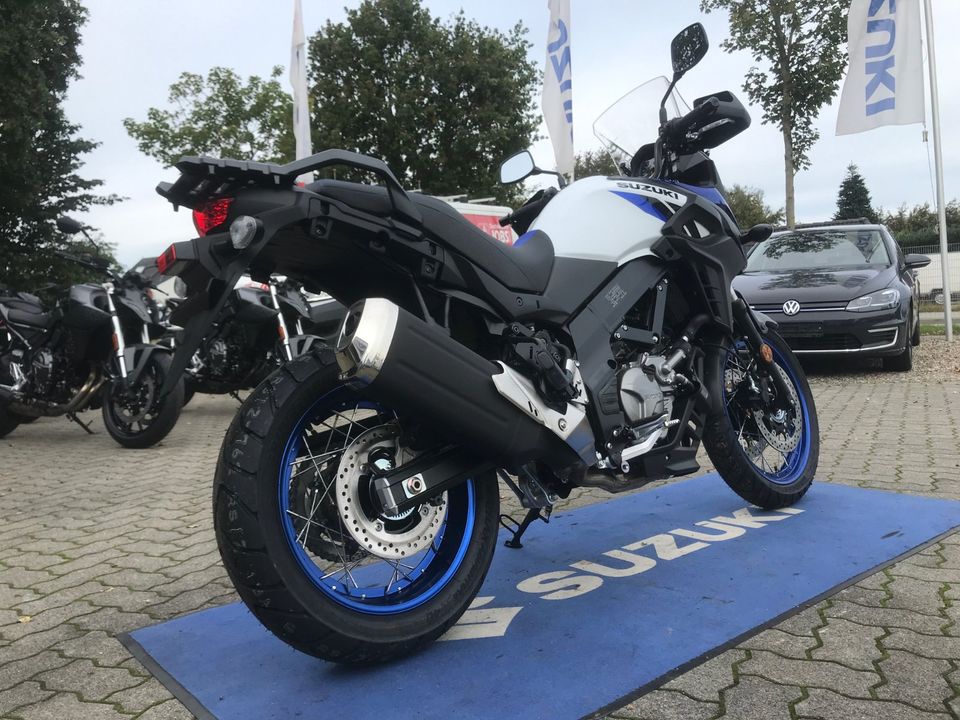 Böwadt-und-Hansen-181-Suzuki-DL-650-V-Strom-weiss-blau in Handewitt