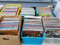 Konvolut Schallplatten CDs DVDs und VHS-Kassetten abzugeben Nordrhein-Westfalen - Stolberg (Rhld) Vorschau