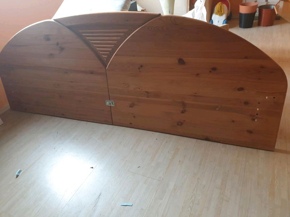 Bett Doppelbett Gestell 200 * 200 cm Holz in Rotenburg