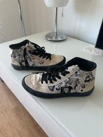 Vans Schuhe Sailor Moon Größe 38 Sonderedition wie neu Manga Hessen - Wiesbaden Vorschau
