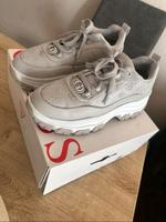 Guess Sneaker Gr. 41  Beige Nordrhein-Westfalen - Kempen Vorschau
