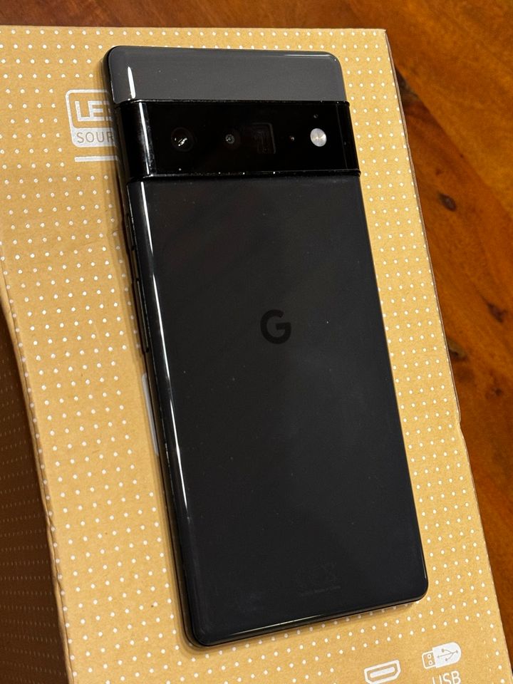 Google Pixel 6 pro schwarz in Rielasingen-Worblingen