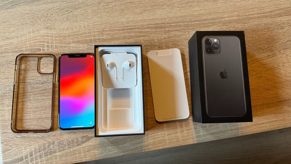 iPhone 11 Pro 64 GB Space grau TOP Zustand in Coburg