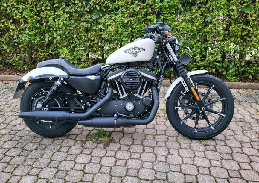 Harley Davidson Sportster 883 Iron in Bodenkirchen