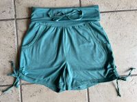 Bonprix Shorts grün, Gr. 32/34 Schleswig-Holstein - Horst (Holstein) Vorschau