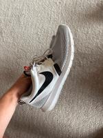 Nike Sneaker Turnschuhe - Größe 42 Baden-Württemberg - Althütte Vorschau