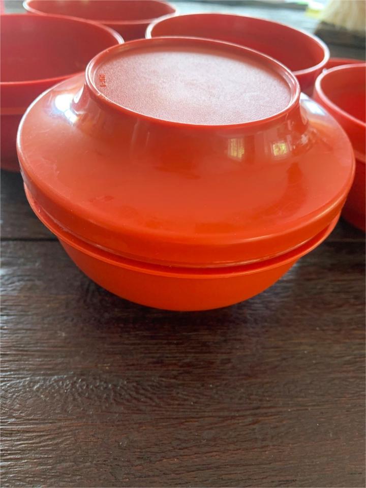 4 Tupperware kleine Schüssel Schale orange retro mit Deckel in Ochsenfurt