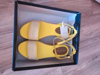 Tommy Hilfiger Sandalen neu gelb Gr. 39 Baden-Württemberg - Hockenheim Vorschau