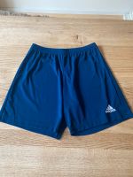 Adidas Shorts in Größe L - Kids in blau Frankfurt am Main - Frankfurter Berg Vorschau