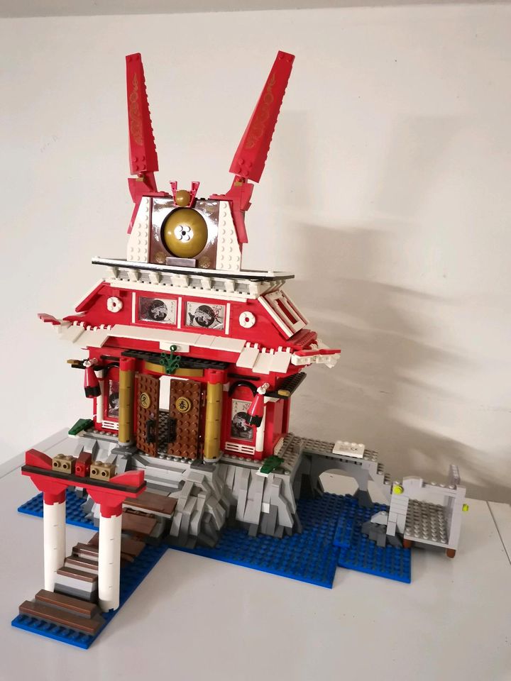 Tempel aus Bausteinen Playtive, Lego kompatibel in Bernried Niederbay