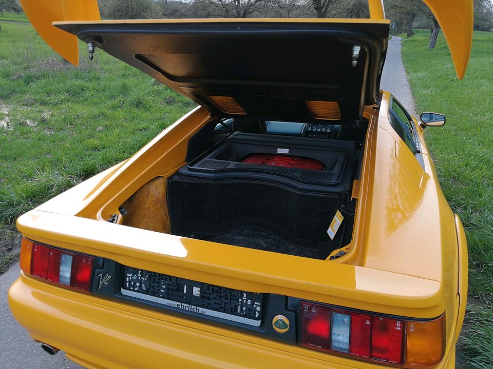 Lotus Esprit V8 Biturbo RHD in Aschaffenburg