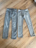 2er Set graue Jeans: Hilfiger & Replay Gr 176 & 29/34 Schleswig-Holstein - Ascheberg Vorschau