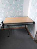 Schreibtisch mit Stuhl  /Drehstuhl Niedersachsen - Südbrookmerland Vorschau