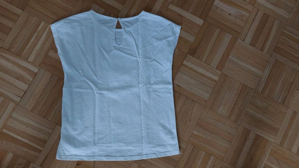 2  Blusen-Shirt  140cm   8-9 Jahre von Benetton in Bad Vilbel