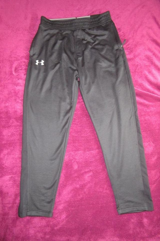 Under Armour Jogginghose *NEU* in Dresden