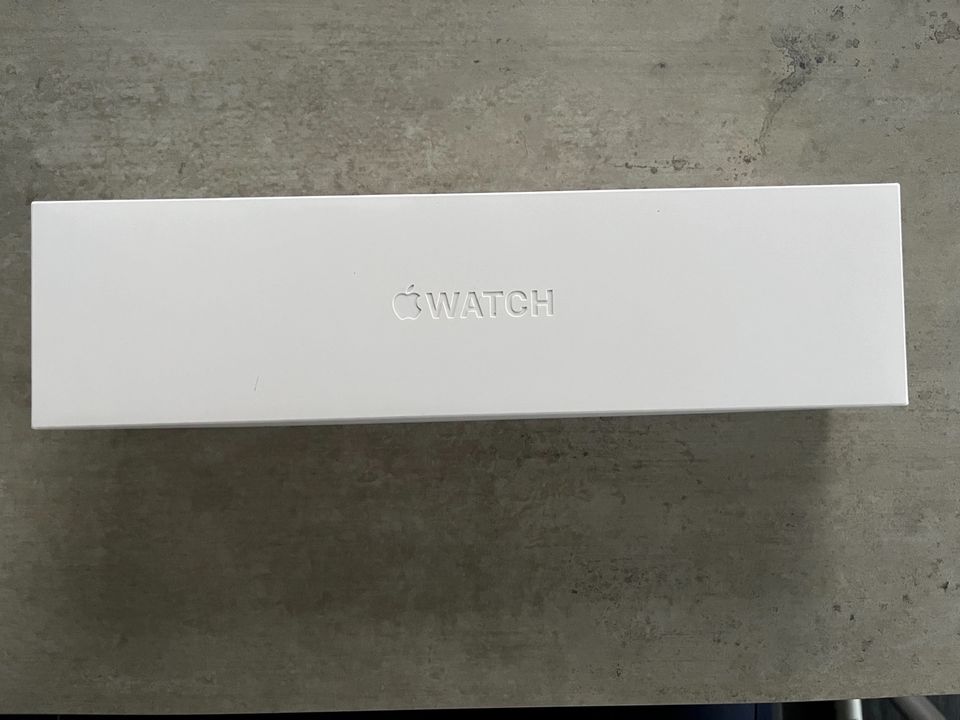 Apple Watch Serie 4, 40 mm Roségold in Scheinfeld