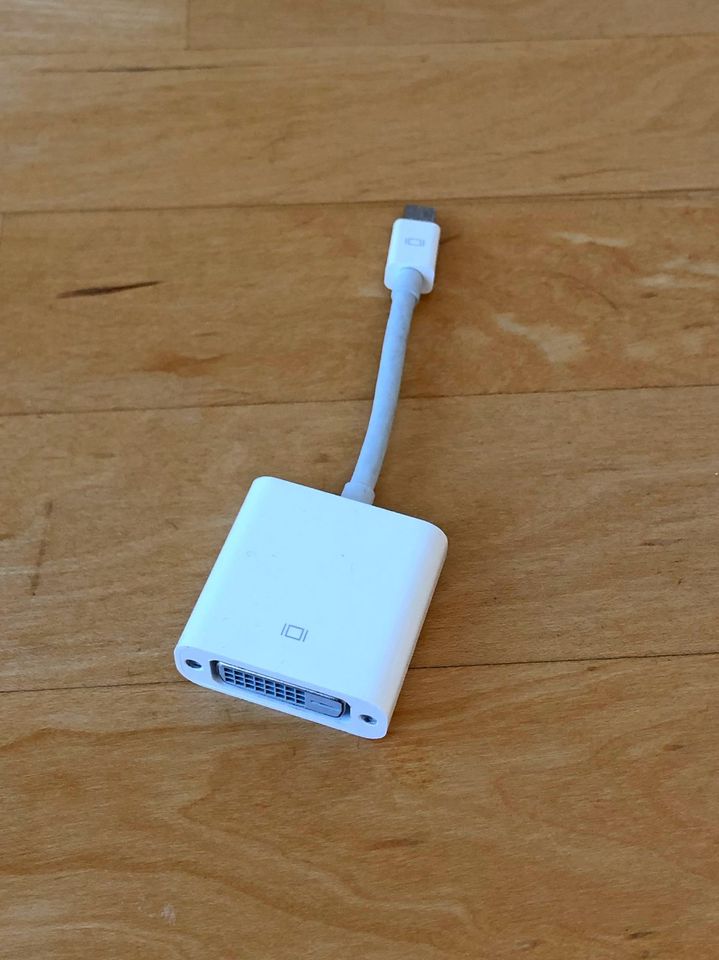 Apple Adapter DVI auf Mini Displayport in Freiburg im Breisgau