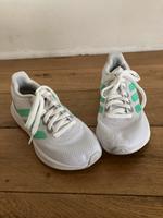 Adidas Schuhe in Größe 38 Niedersachsen - Schapen Vorschau