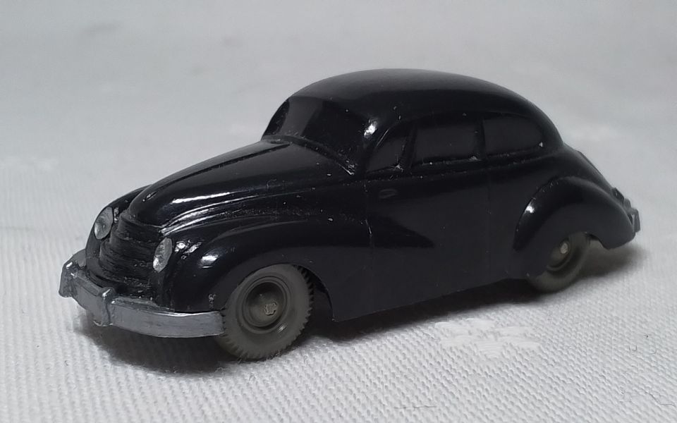 Wiking unverglast DKW Limousine, 1953-60, Saure 132/3H in Stade