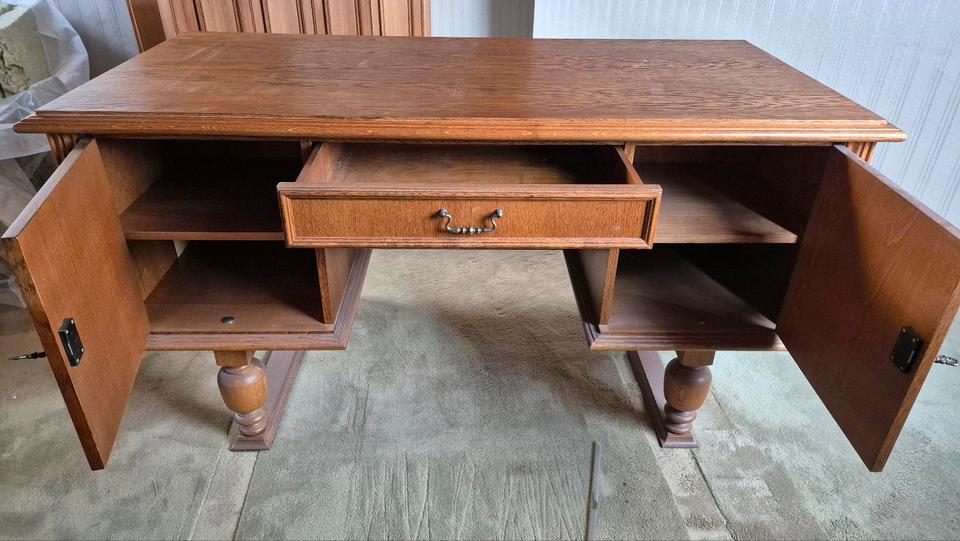 Vintage Schreibtisch und Schrank Retro Holz Shabychick Antik in Herford
