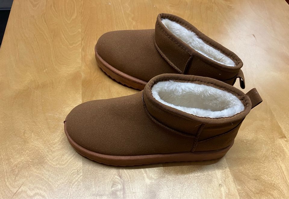 Wolkis Damenschuhe / optisch wie UGGs, aber vegan NEU in Hamburg