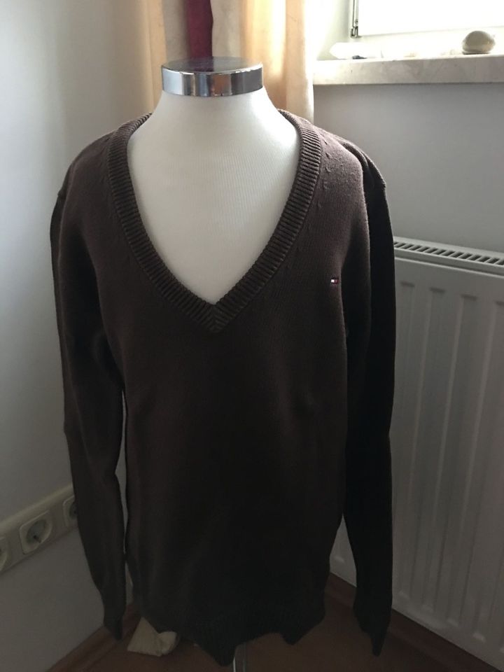 Tommy Hilfiger Pullover Pulli Gr. S braun Mädchen Frauen Marke in Pritzwalk