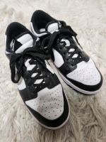 Nike dunk low Panda Schwarz/Weiß Größe 40,5 Düsseldorf - Stadtmitte Vorschau