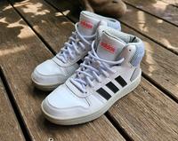 Adidas Damensneaker Größe 3 (35 1/2) Damenschuhe Mädchenschuhe Bayern - Neunkirchen a. Brand Vorschau
