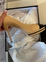 Chanel Pumps beige/schwarz Frankfurt am Main - Nordend Vorschau