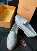 Slipper Loafer von Tod’s schlichte zeitlose Eleganz rosè 38 Wiesbaden - Mainz-Kastel Vorschau