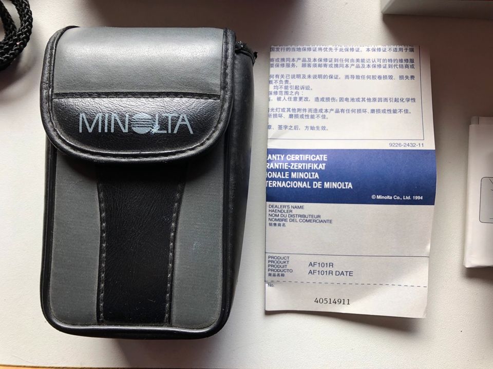 Minolta AF 101R Kleinbildkamera + Case + Verpackung + Anleitungen in Karlsdorf-Neuthard