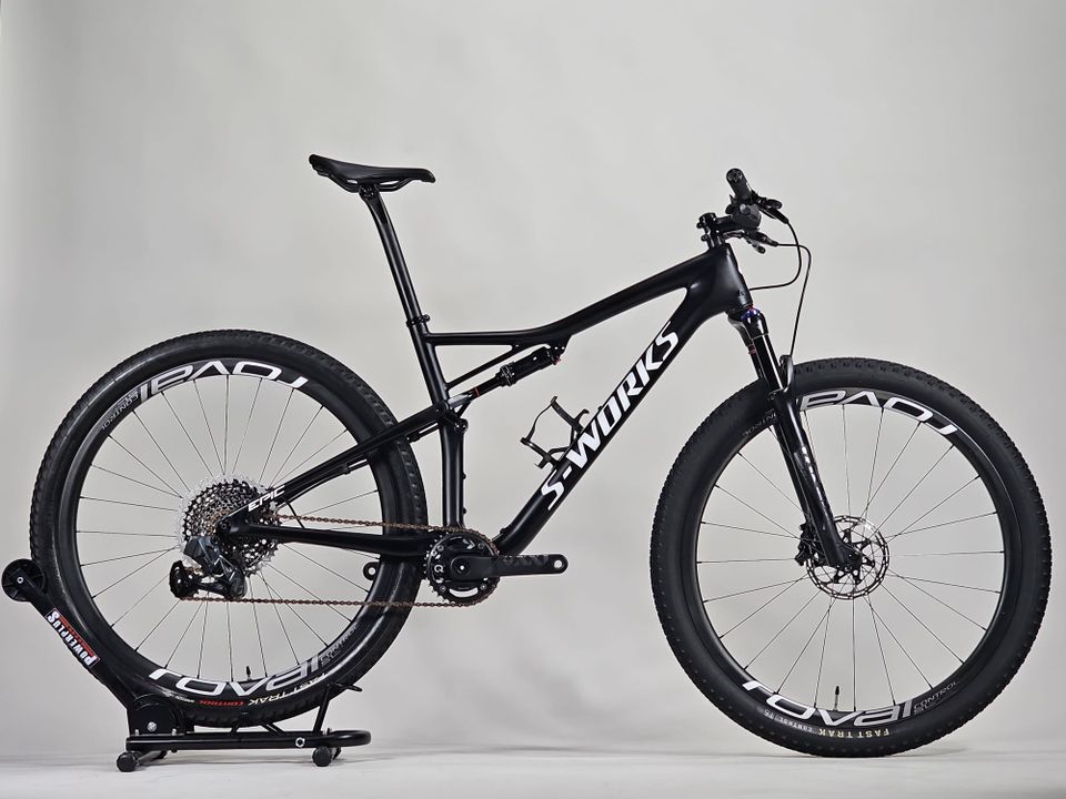 Specalized S-works epic fully mountainbike RH L Sram AXS in Nordhorn