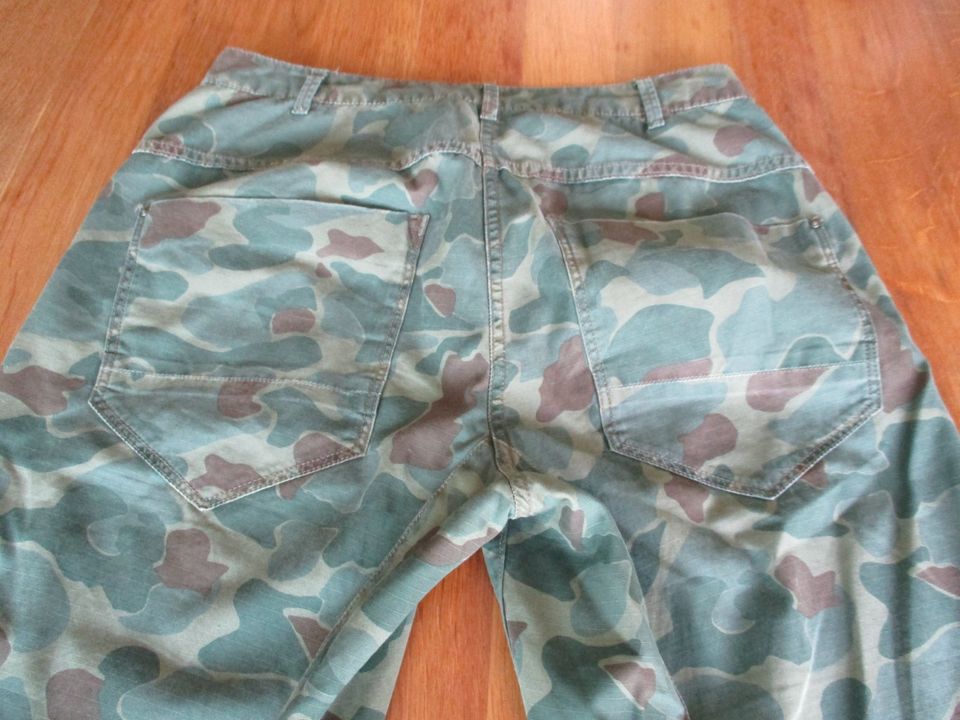 G-Star Raw Damen-Hose  Army Radar camouflage 27/32 Gr. 36 in Xanten