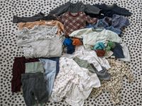 Großes Kleidungspaket Neugebore - Kleidung Baby - 35 Teile Friedrichshain-Kreuzberg - Friedrichshain Vorschau