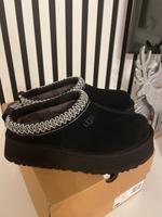 Damen UGG Tazz 38 in schwarz Düsseldorf - Garath Vorschau