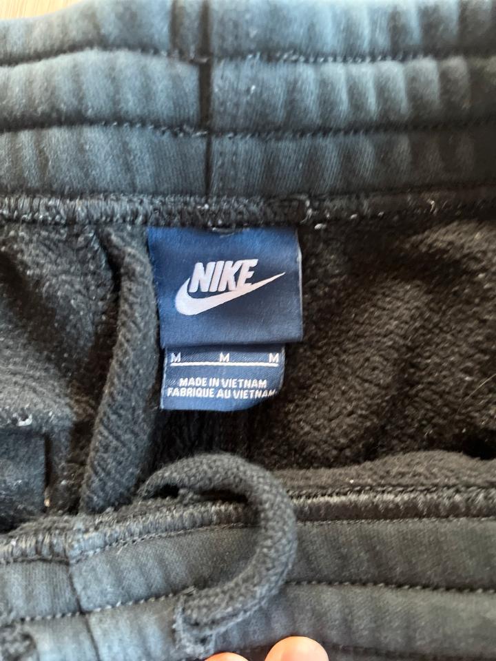 Nike 3/4 Jogging Hose Größe M in Schwesing