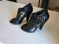 Guess High Heels Gr. 38 Brandenburg - Bernau Vorschau