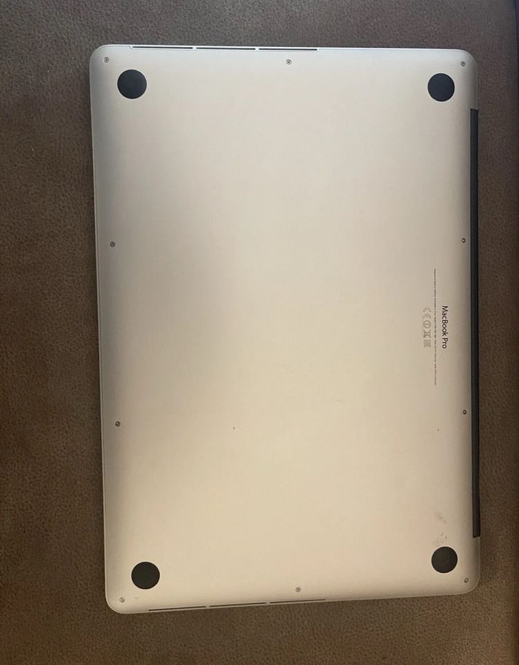 MacBook Pro Model A1398 EMC 3881 in Halle