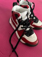 Sneaker Zara Gr 32 Nordrhein-Westfalen - Pulheim Vorschau