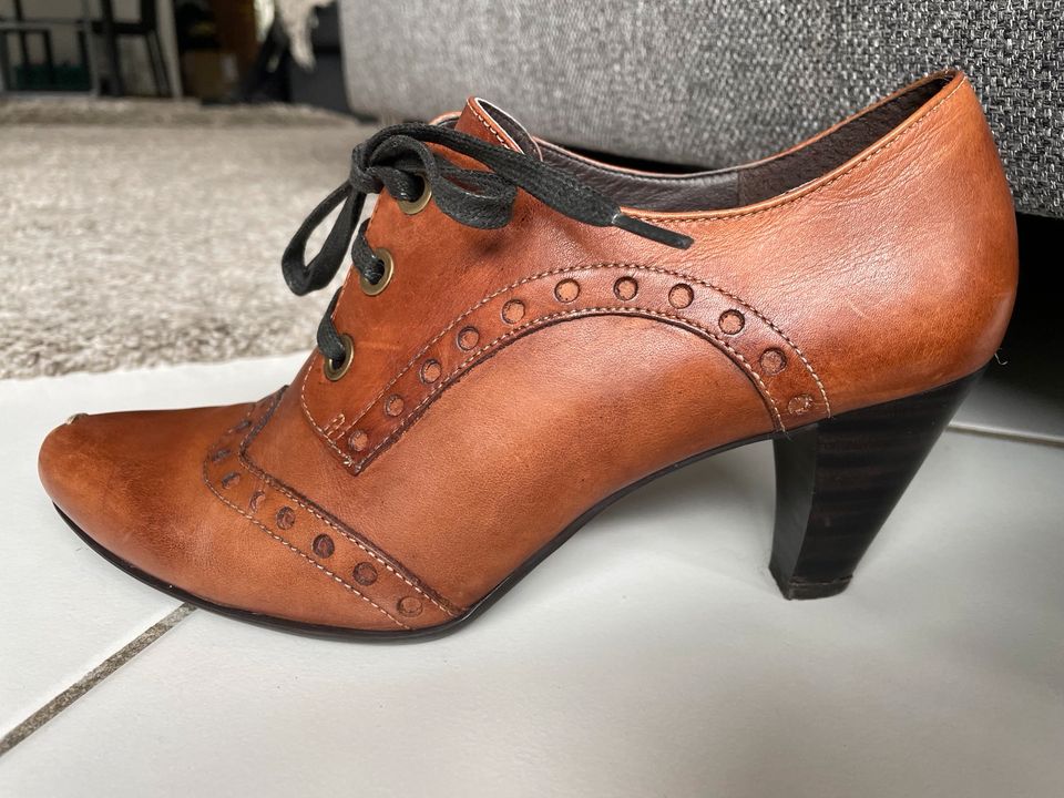 Braune Leder-Ankle-Boots von MARCO TOZZI in Größe 39 in München