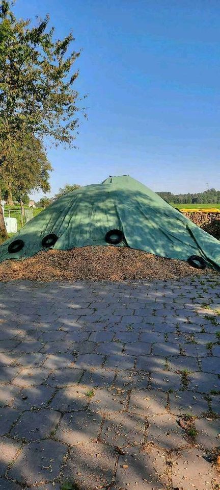 Hackschnitzel Beeteinstreu Wegbefestigung Brennholz in Nachrodt-Wiblingwerde