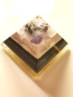 Orgonit Pyramide 8 cm Kantenlänge Fluorit Stuttgart - Stuttgart-Ost Vorschau