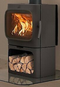 Kaminofen Jotul F 305 (auf Sockel) aus Gusseisen schwarz, 10 kW in Zeil