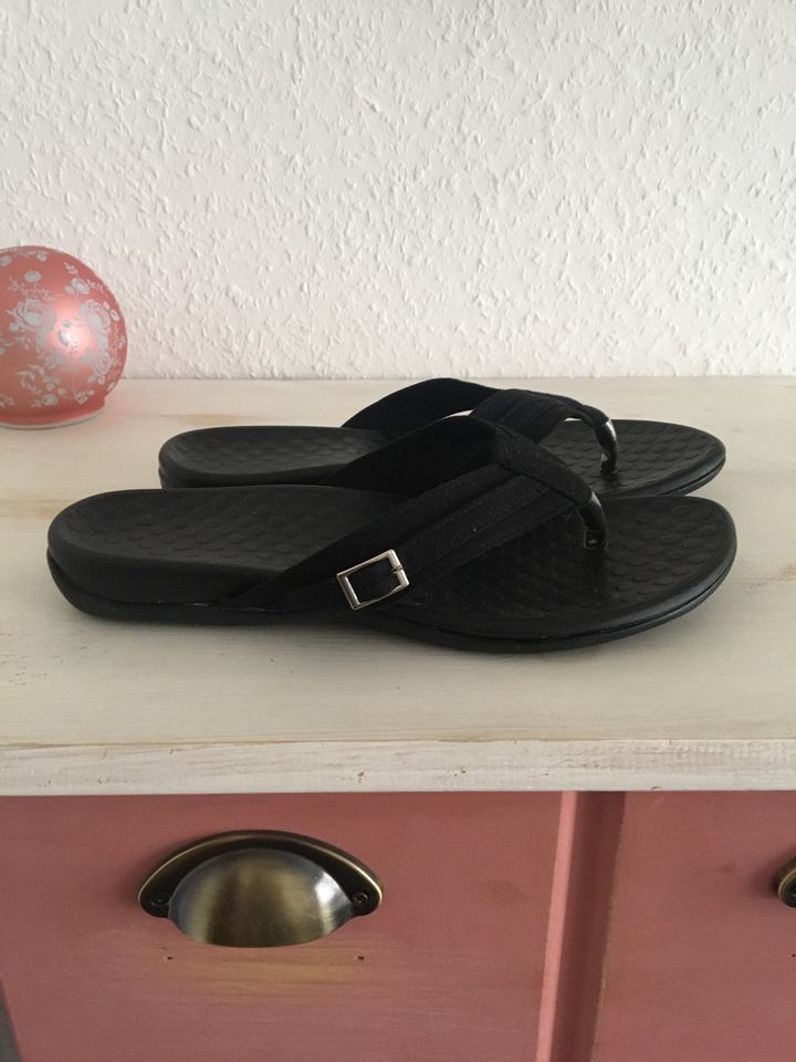 Flip-Flops mit Fußbett NEU Gr.38 in Stuttgart