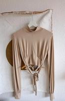 Rückenfreies Cropped Shirt Düsseldorf - Benrath Vorschau