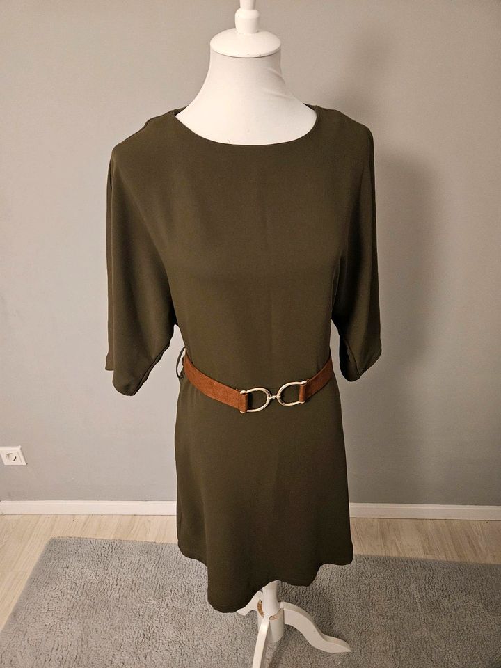 Kleid Midikleid LCW khaki grün braun M L Tesettür in Kürten